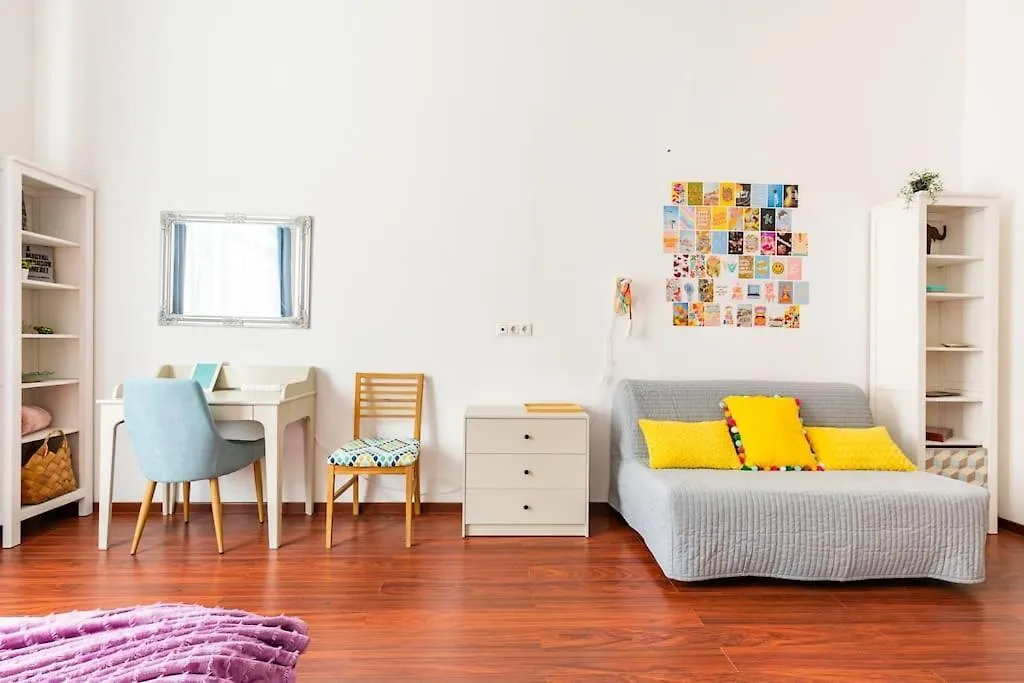 Annicku'S Stylish Budapest Apartment